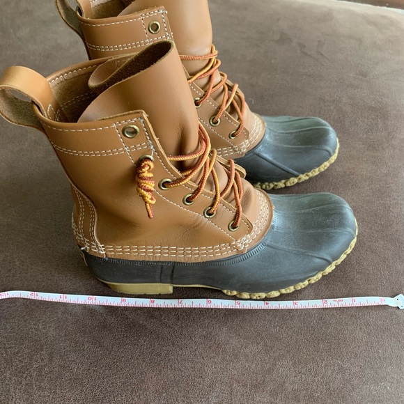 SALE!!! LL Bean duck boots color tan/brown in sz 6M - Picture 5 of 7